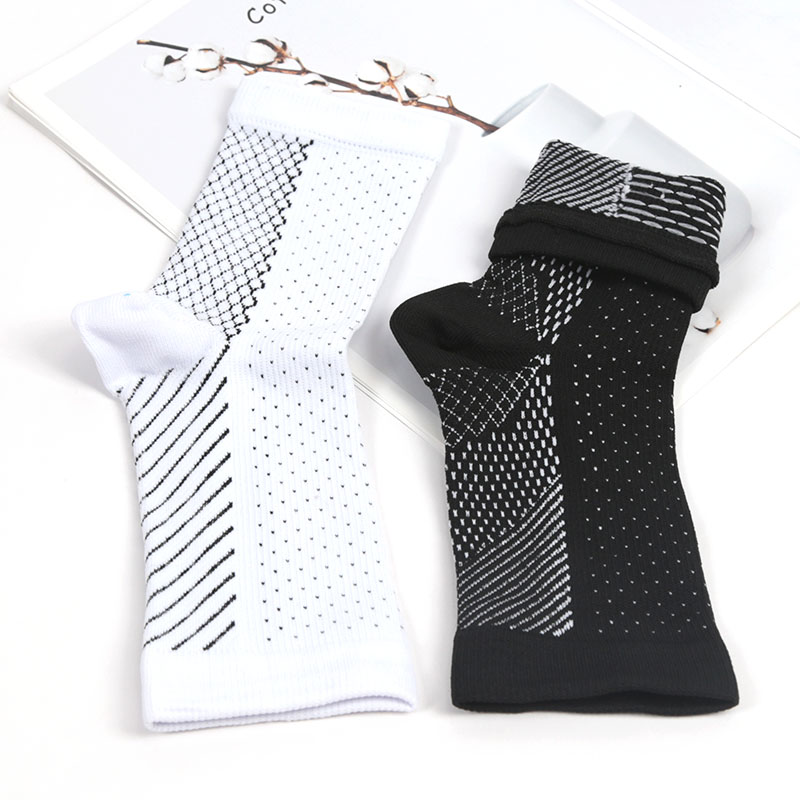 Verlichting van de enkelgewric - Ankle Brace Sock recensie en prijs