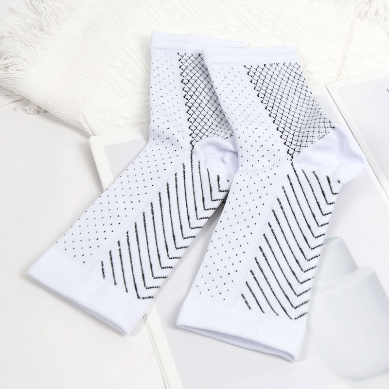 Verlichting van de enkelgewric - Ankle Brace Sock recensie en prijs